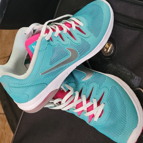 Nike Shoes - Nike shoes